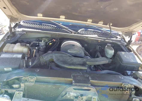 2004 Chevrolet Tahoe Ls from USA, damaged, VIN 1GNEC13V74R240441